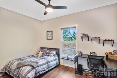 100 Kinloch Lane Clyde NC 28721
