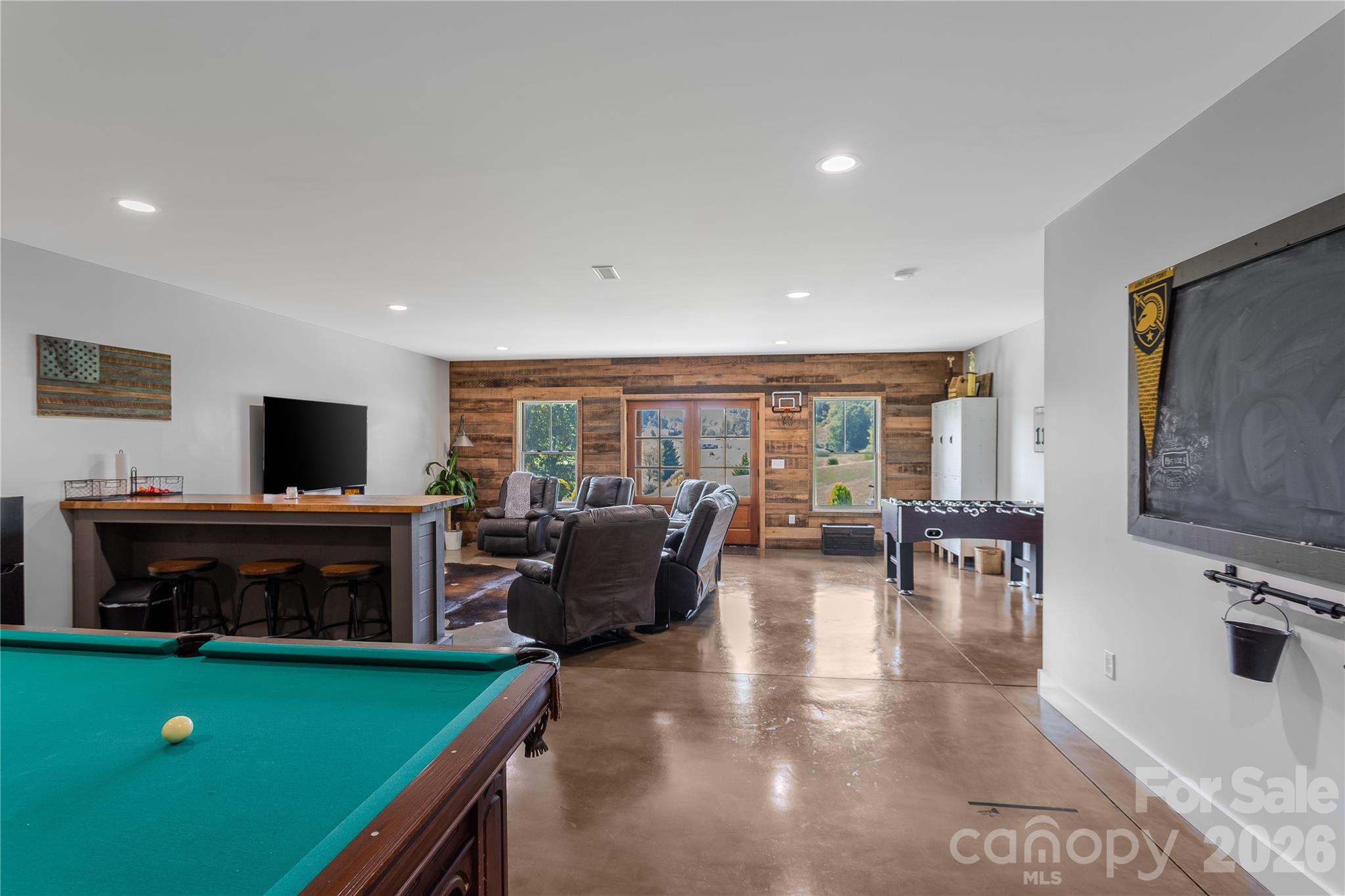 100 Kinloch Lane Clyde NC 28721
