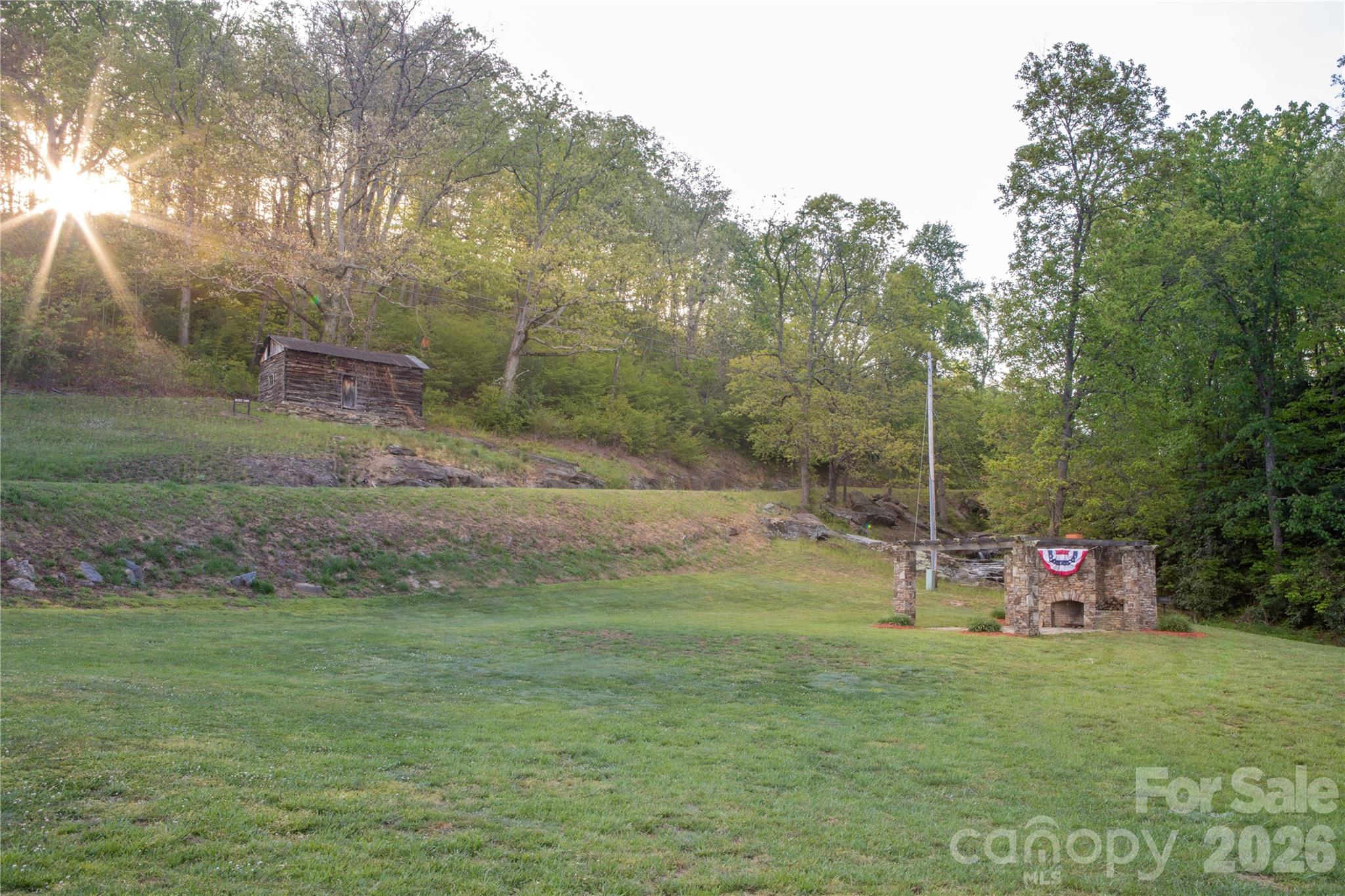 100 Kinloch Lane Clyde NC 28721