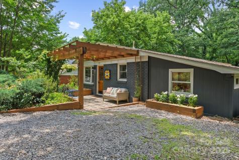 207 S Oconeechee Avenue Black Mountain NC 28711