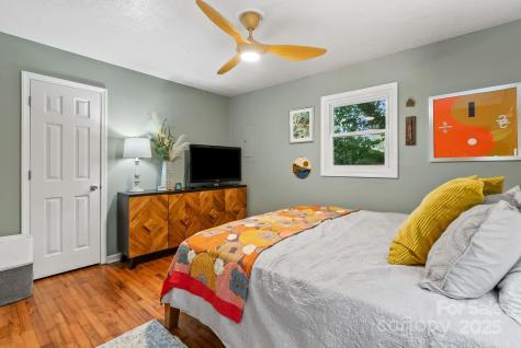 207 S Oconeechee Avenue Black Mountain NC 28711