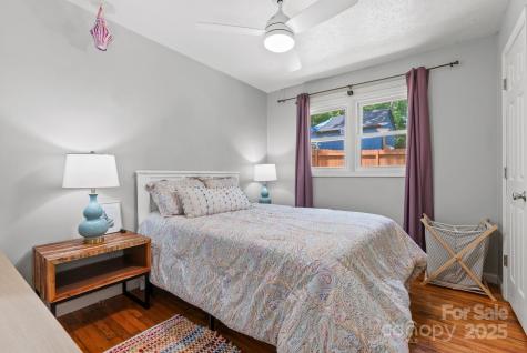 207 S Oconeechee Avenue Black Mountain NC 28711