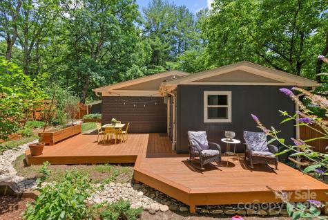 207 S Oconeechee Avenue Black Mountain NC 28711