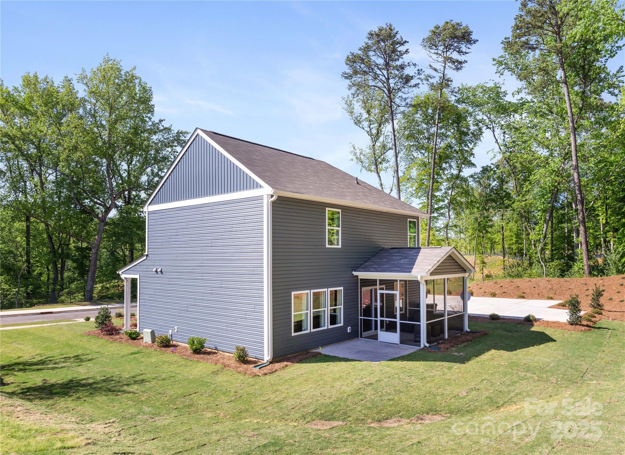 1402 Richmond Drive Lowell NC 28098