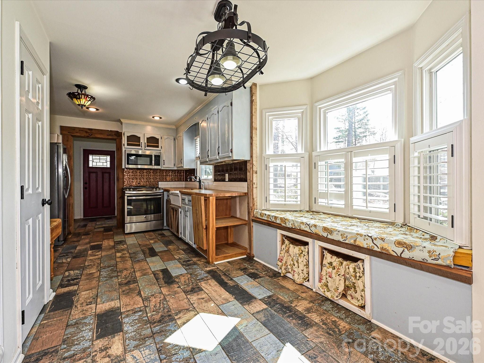 104 Deertrack Drive Mount Holly NC 28120