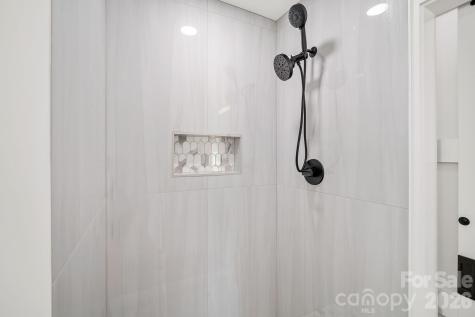154 Laurel Loop Asheville NC 28806