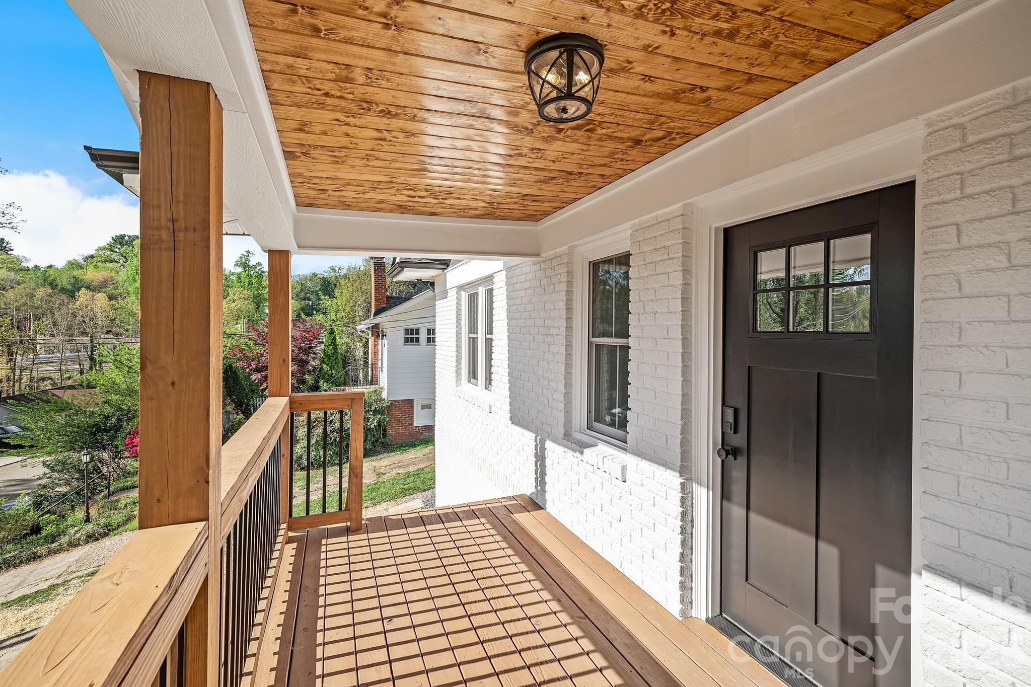 154 Laurel Loop Asheville NC 28806
