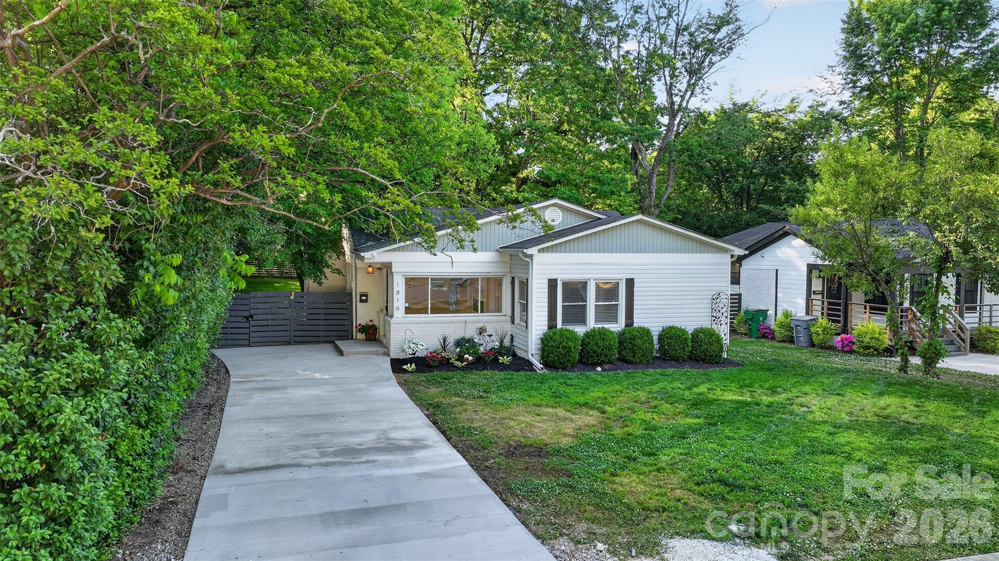 1816 Anderson Street Charlotte NC 28205