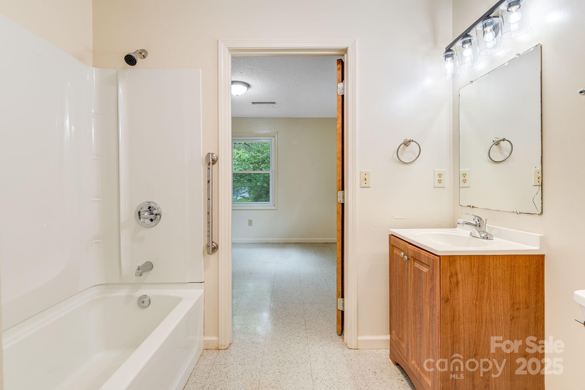 119 Richland Street Asheville NC 28806