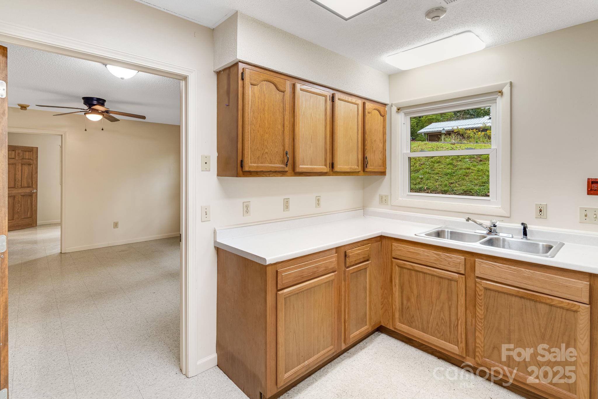 119 Richland Street Asheville NC 28806