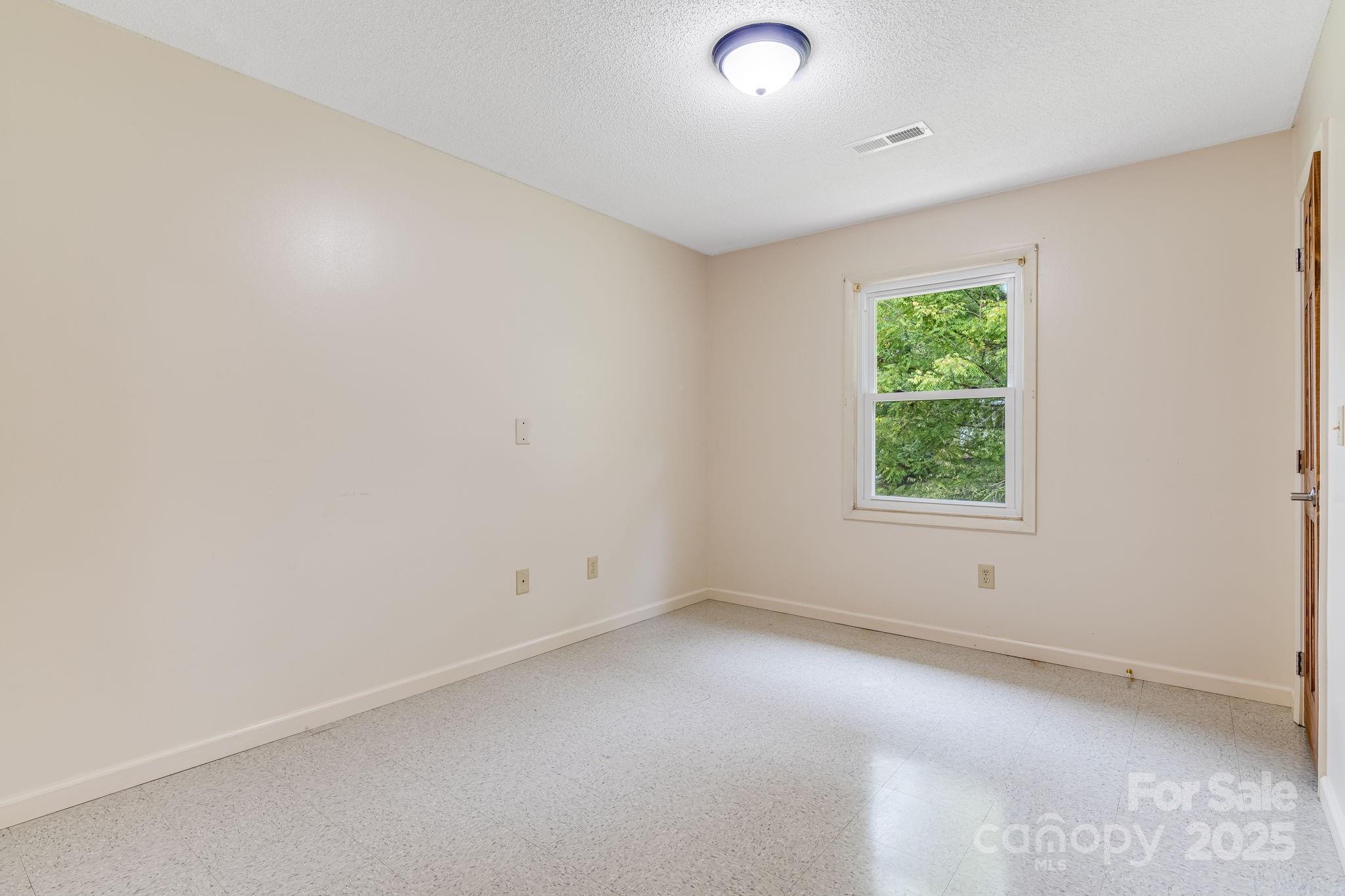 119 Richland Street Asheville NC 28806