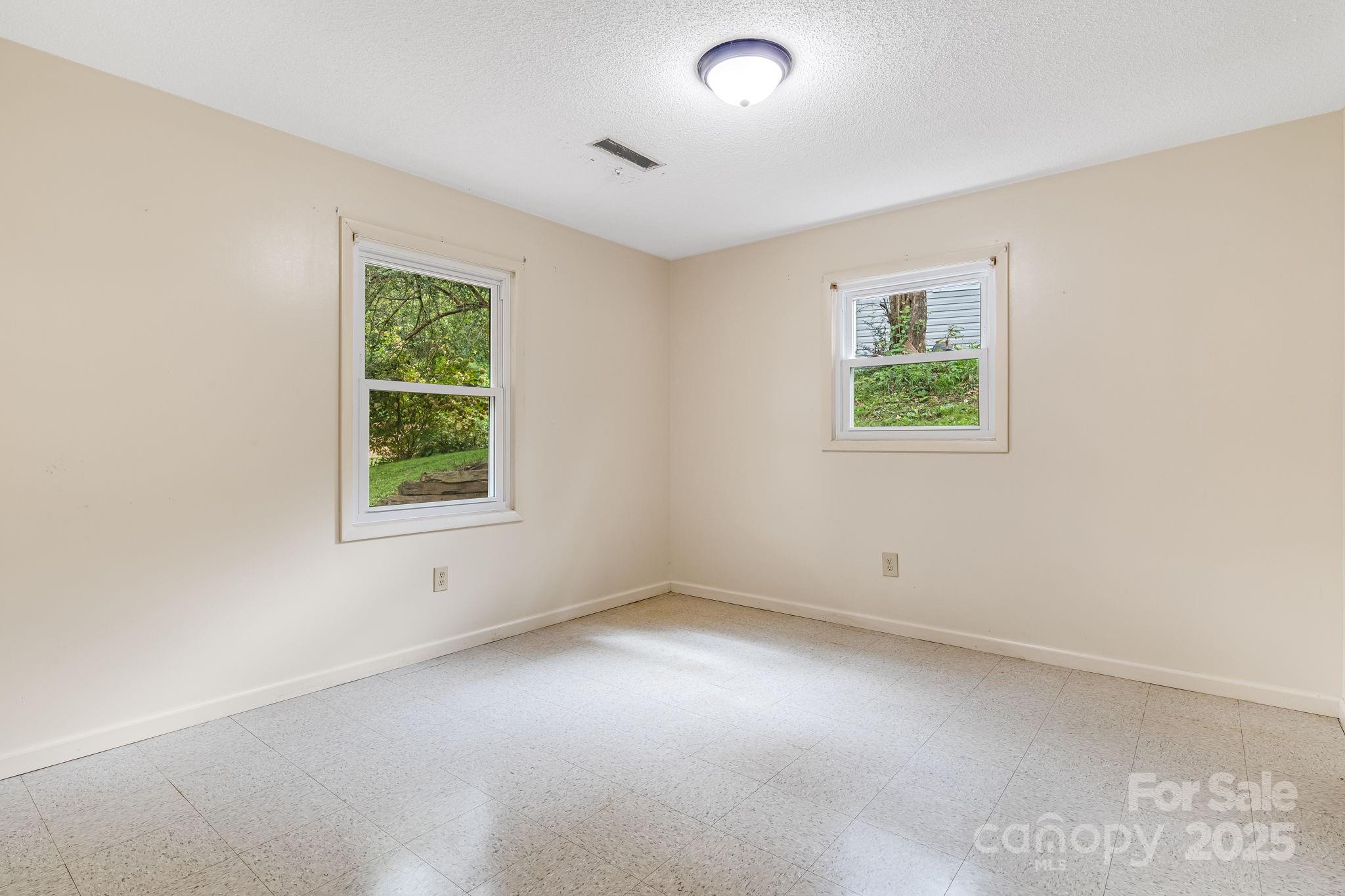 119 Richland Street Asheville NC 28806