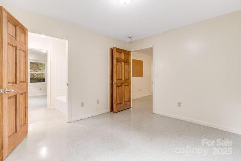 119 Richland Street Asheville NC 28806