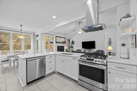 403 Canonero Drive Fairview NC 28730