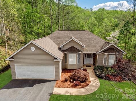 403 Canonero Drive Fairview NC 28730
