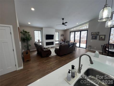95 W Round Top Road Bryson City NC 28713