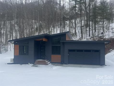 95 W Round Top Road Bryson City NC 28713