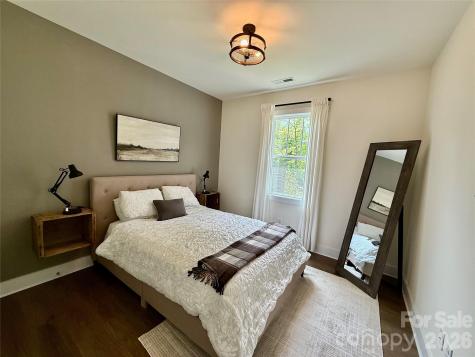 137 Marianne Drive Hendersonville NC 28739