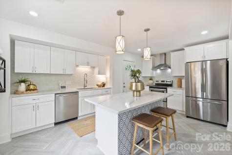 2314 Crestview Drive Charlotte NC 28216