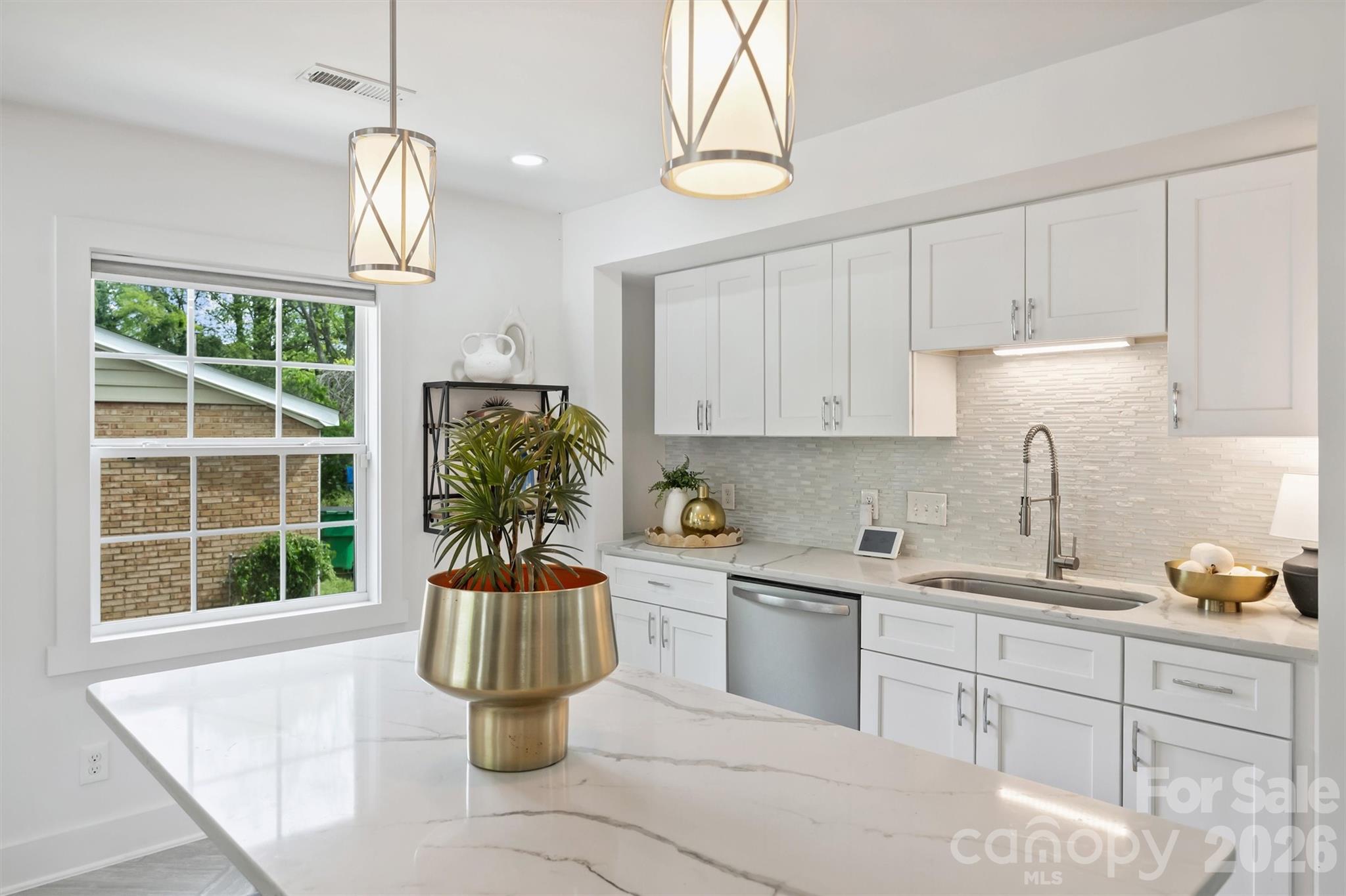 2314 Crestview Drive Charlotte NC 28216