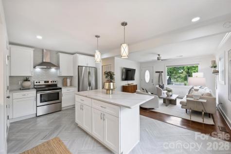 2314 Crestview Drive Charlotte NC 28216