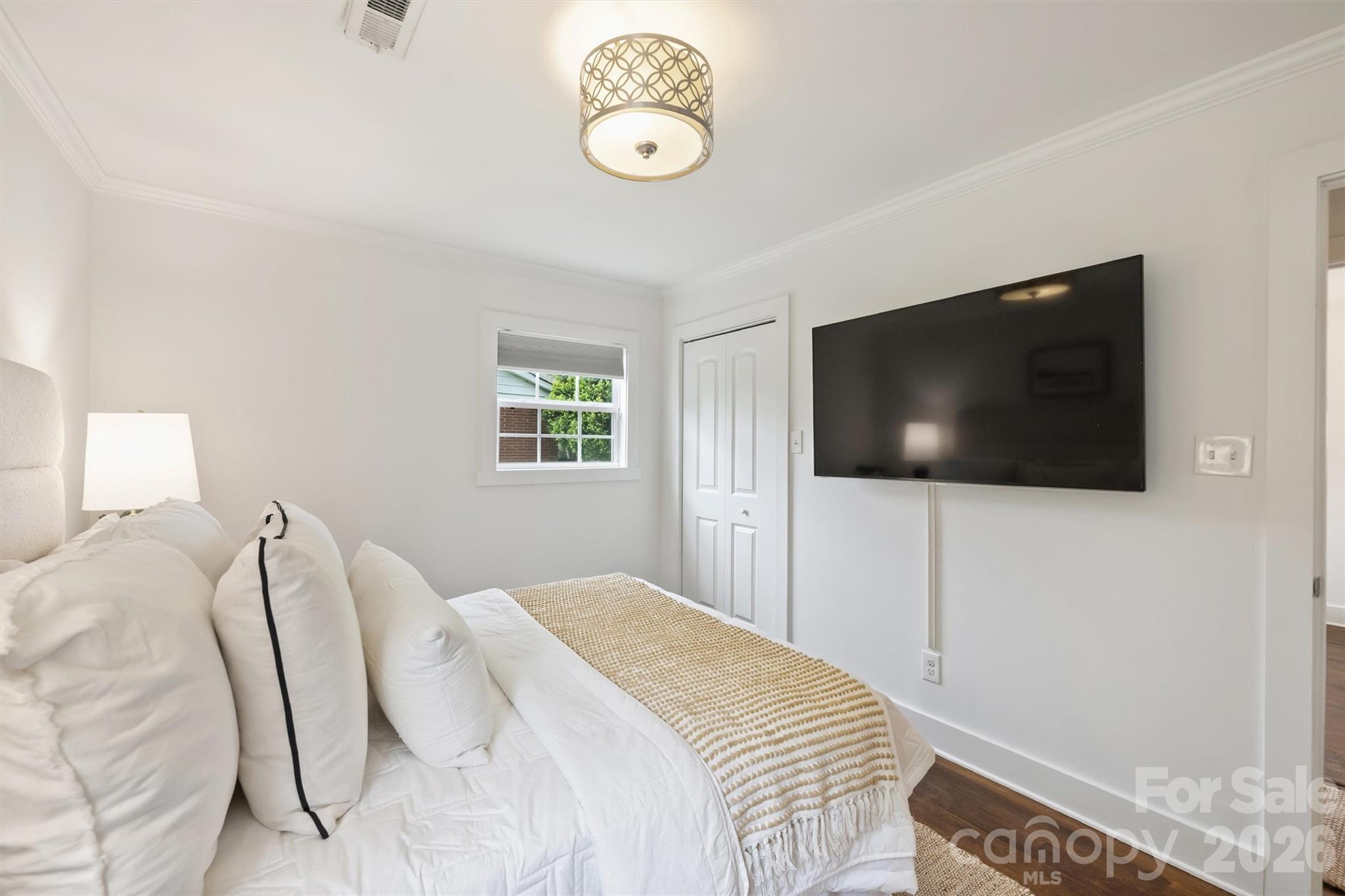 2314 Crestview Drive Charlotte NC 28216