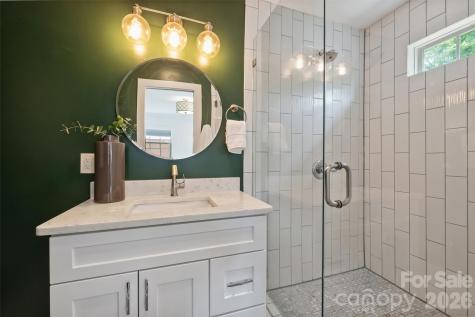 2314 Crestview Drive Charlotte NC 28216