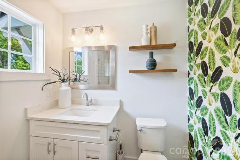 2314 Crestview Drive Charlotte NC 28216