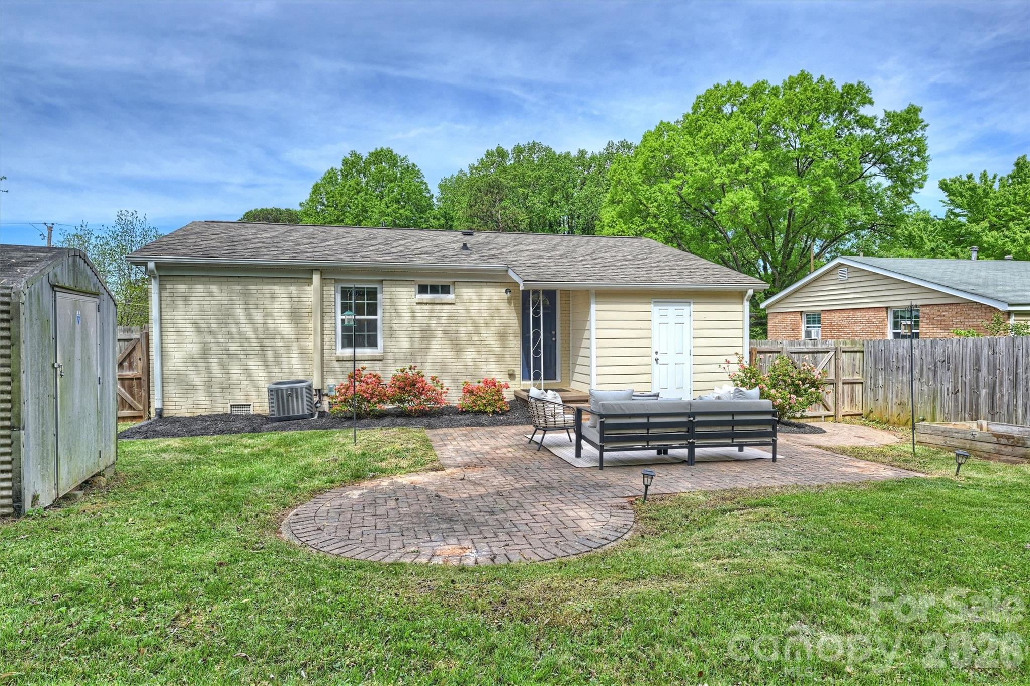 2314 Crestview Drive Charlotte NC 28216