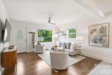 2314 Crestview Drive Charlotte NC 28216