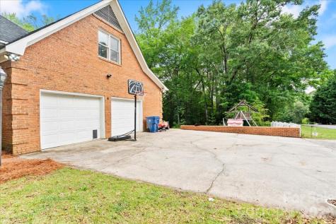 209 Fairway Road Cheraw SC 29520