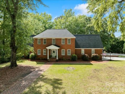209 Fairway Road Cheraw SC 29520