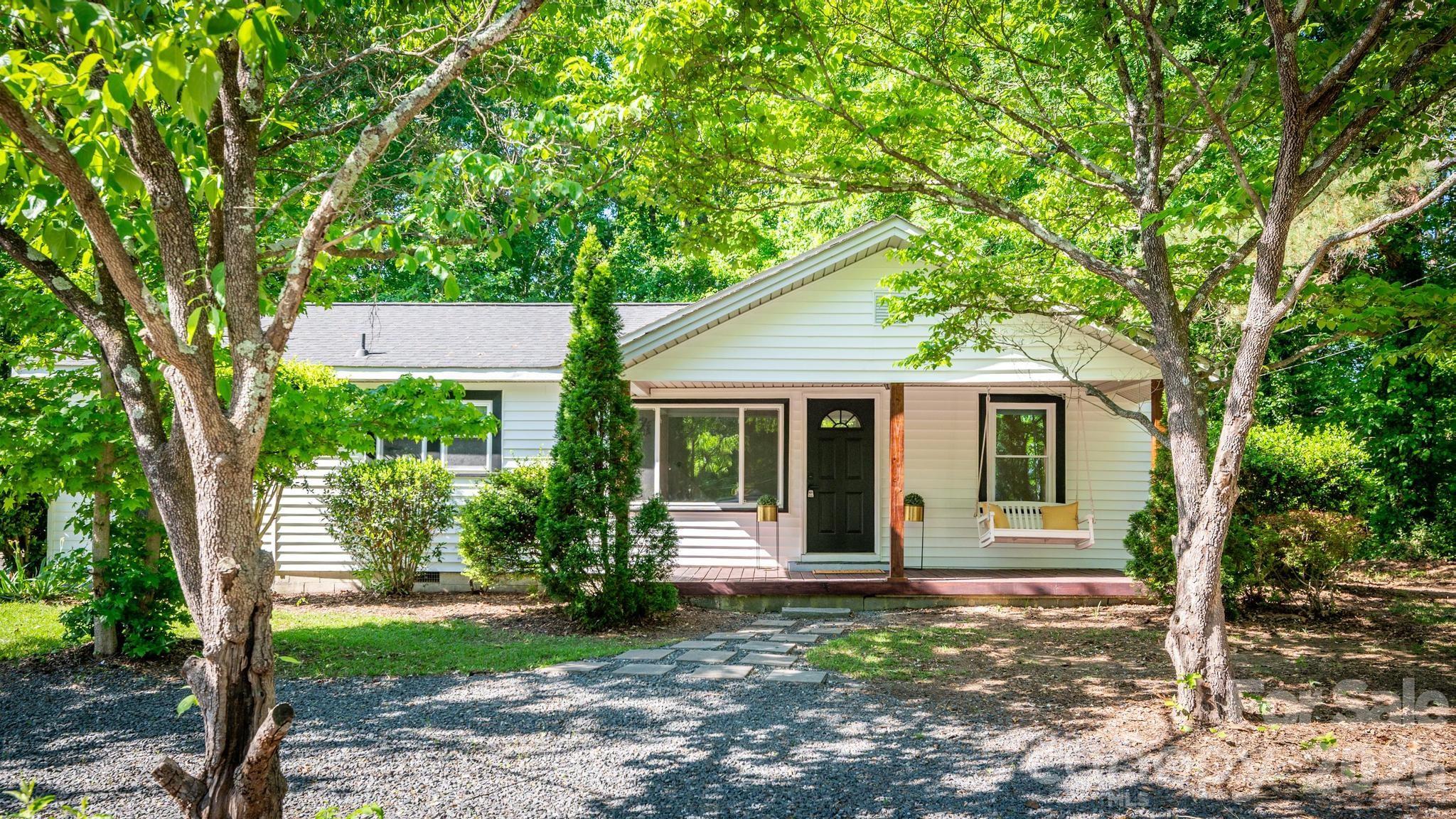 3828 Oakwood Road Charlotte NC 28269