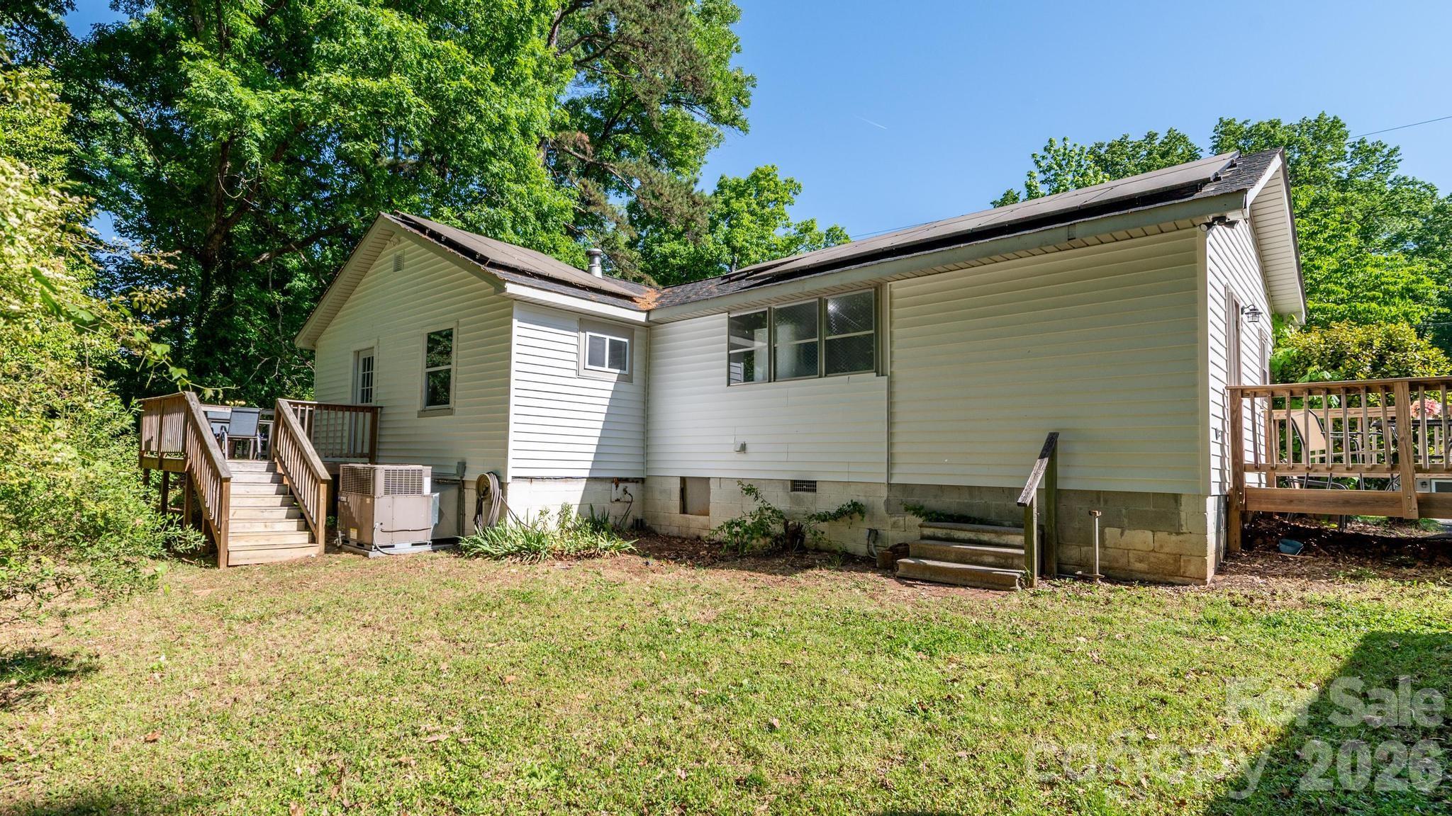 3828 Oakwood Road Charlotte NC 28269