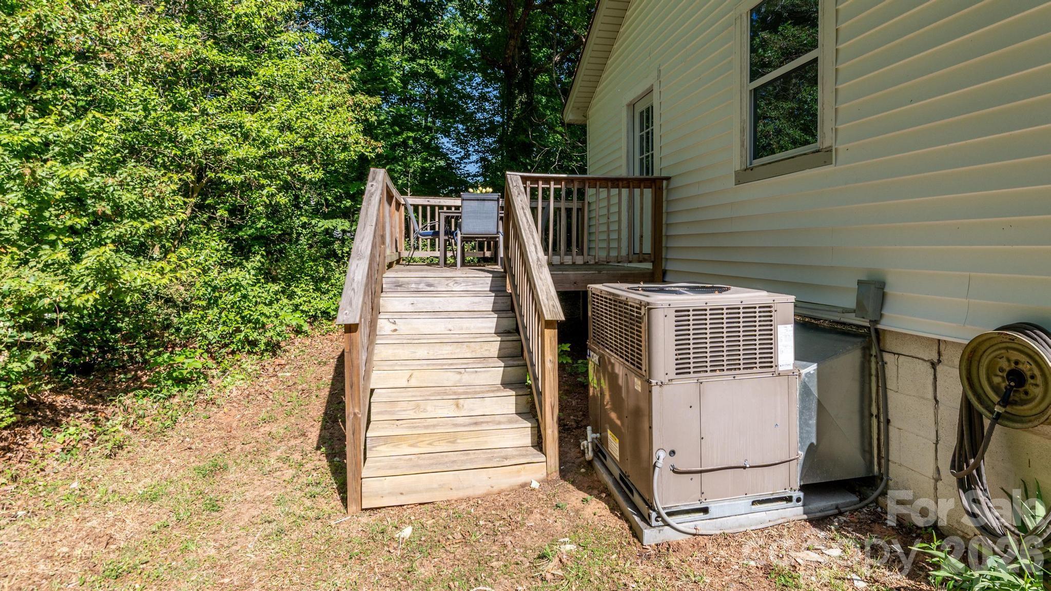 3828 Oakwood Road Charlotte NC 28269