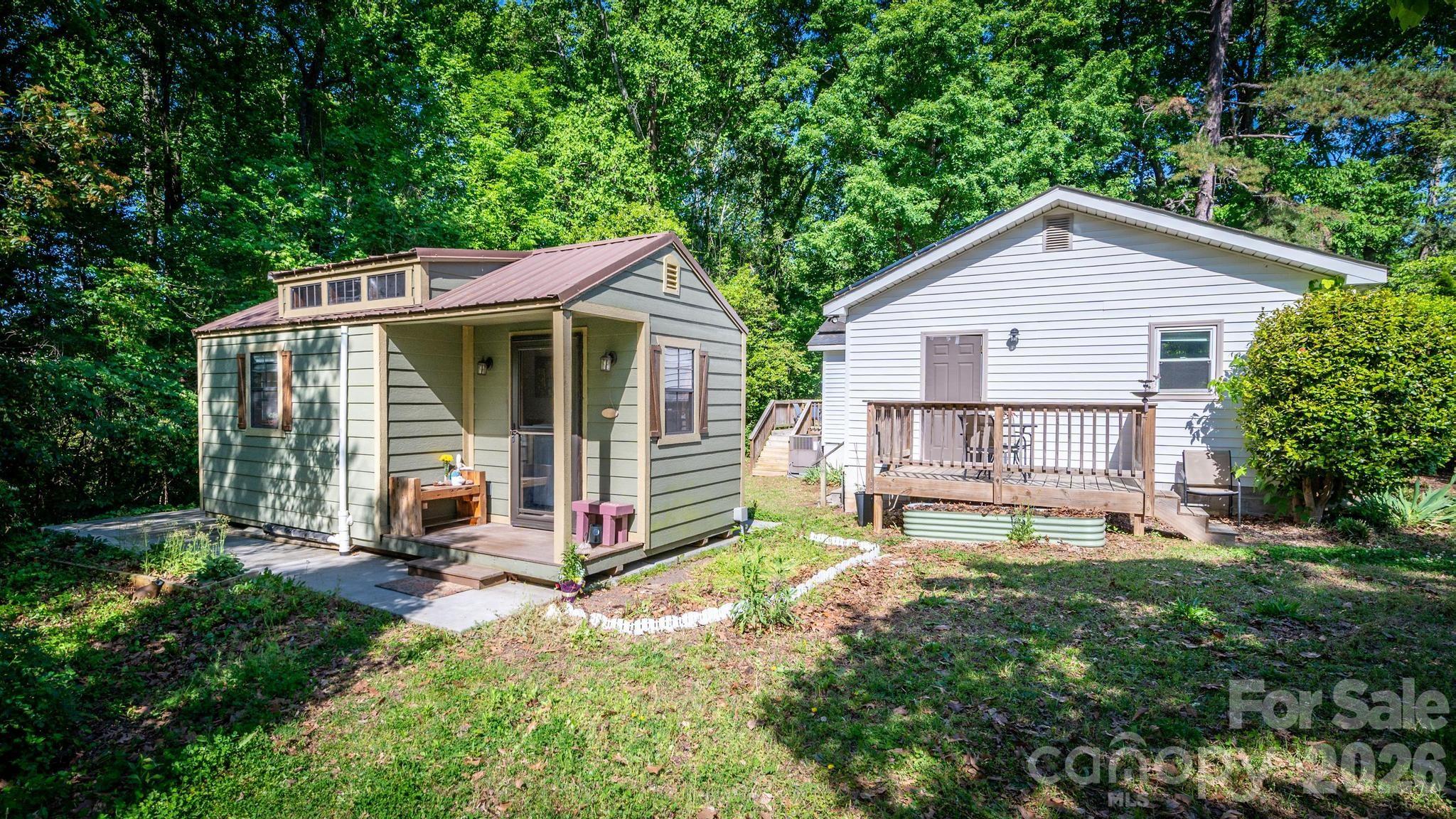 3828 Oakwood Road Charlotte NC 28269