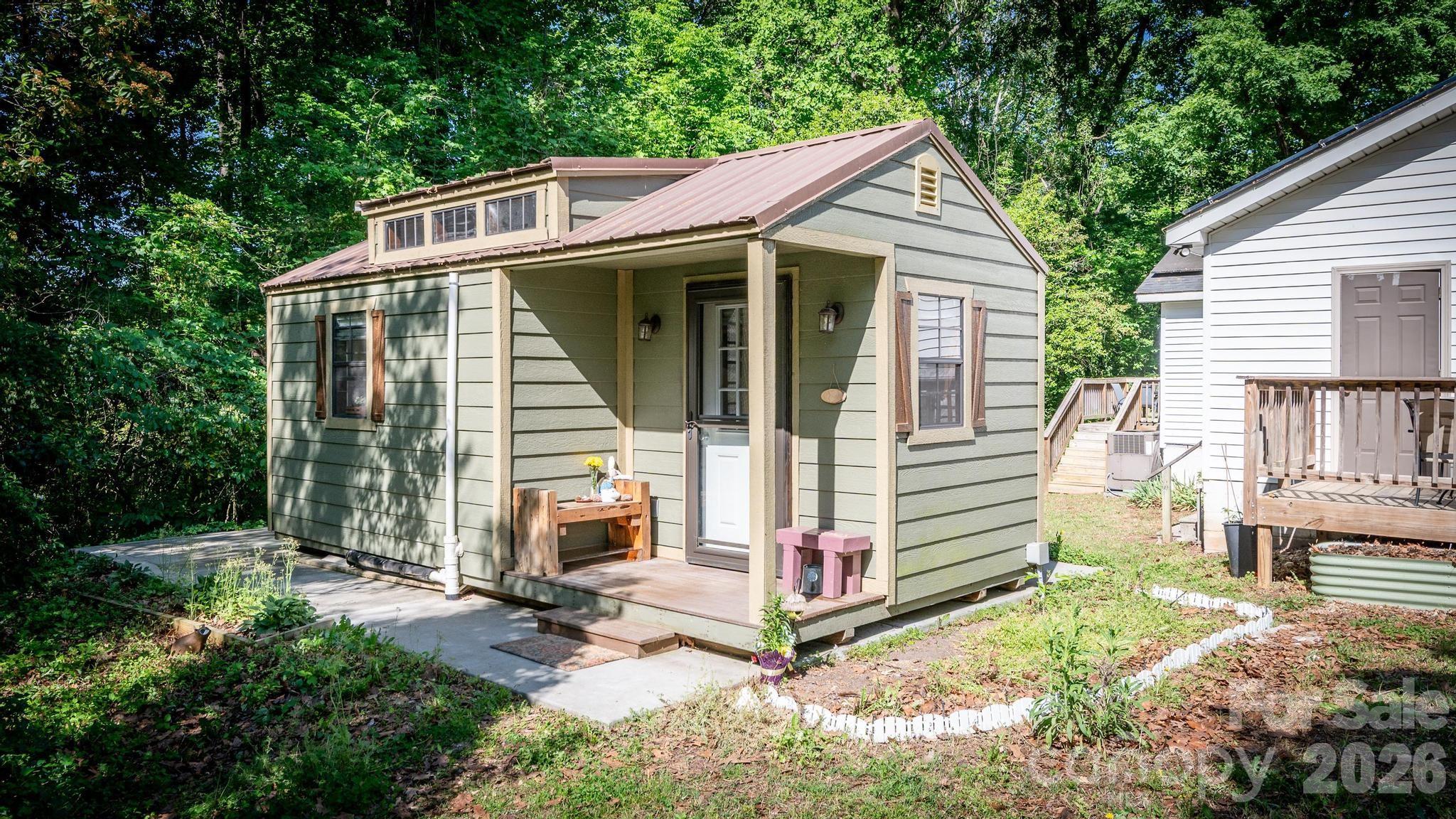 3828 Oakwood Road Charlotte NC 28269