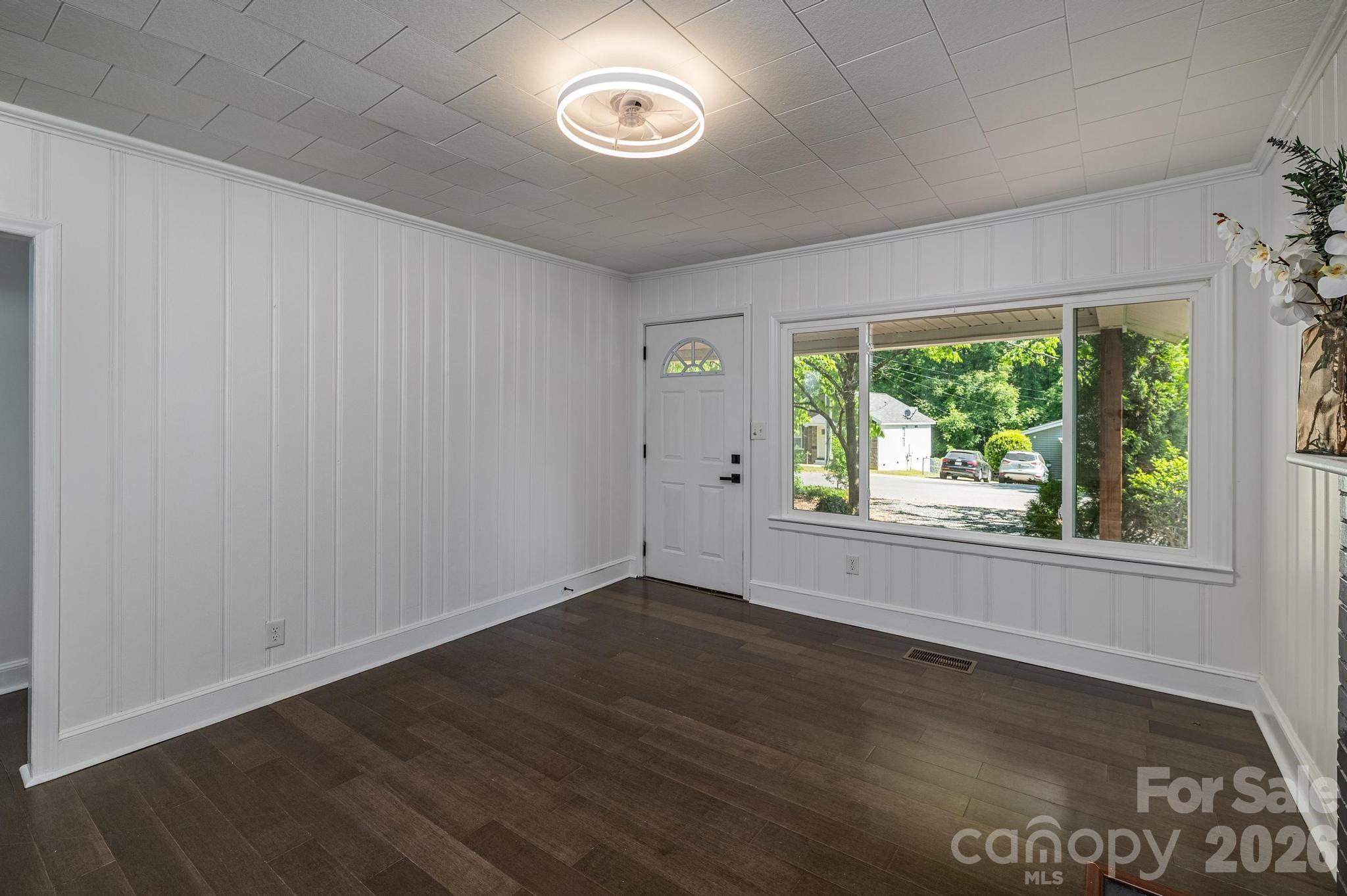 3828 Oakwood Road Charlotte NC 28269