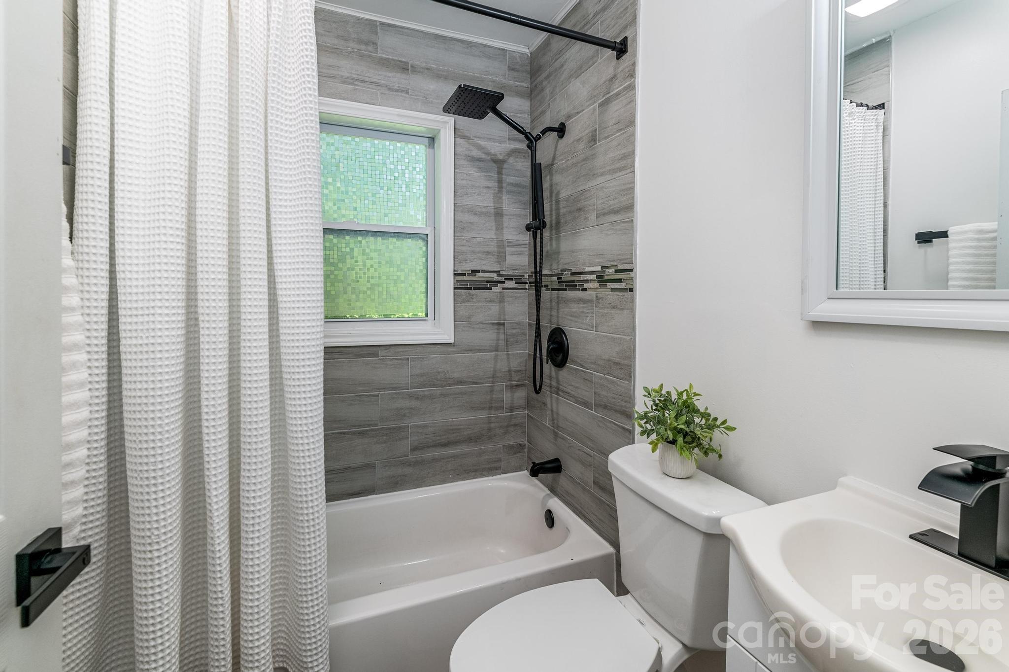 3828 Oakwood Road Charlotte NC 28269