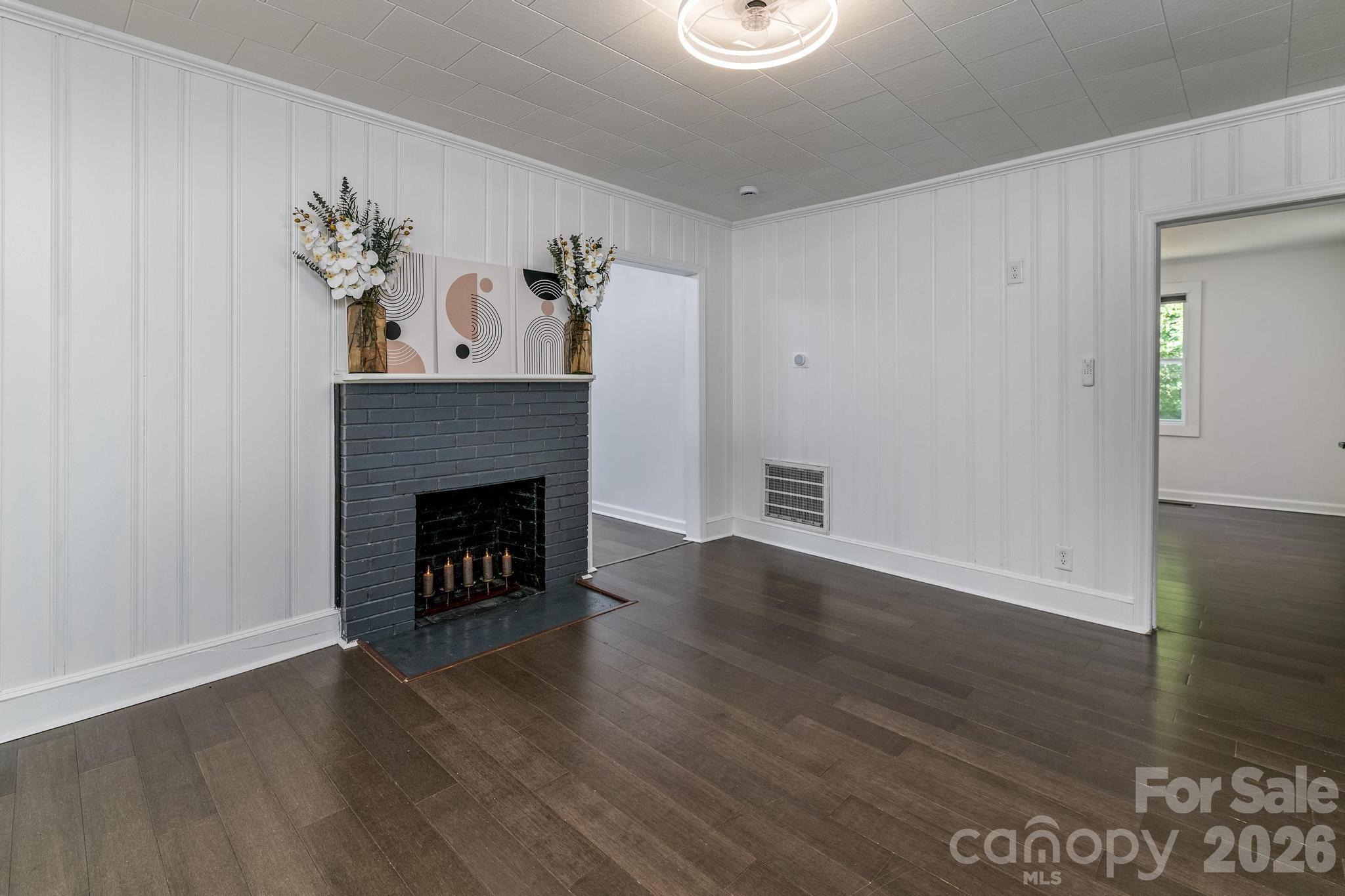3828 Oakwood Road Charlotte NC 28269