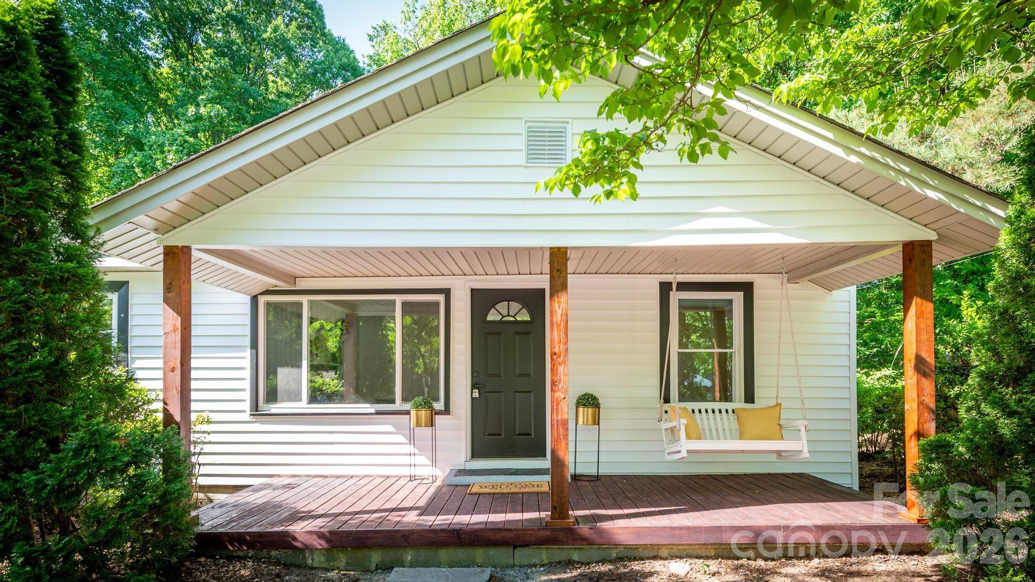 3828 Oakwood Road Charlotte NC 28269