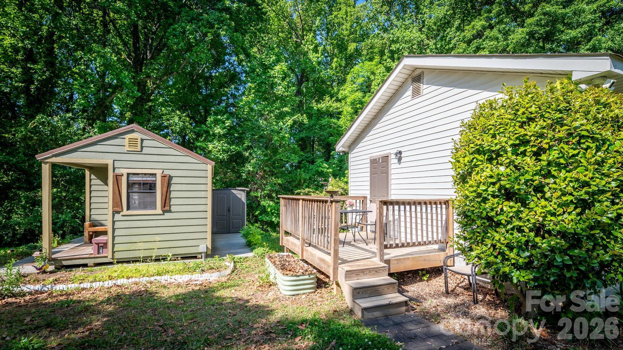 3828 Oakwood Road Charlotte NC 28269