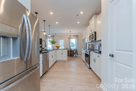 6222 Acacia Place Midland NC 28107