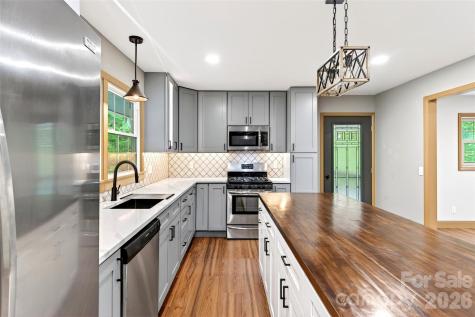 3781 S 226 Highway Bakersville NC 28705