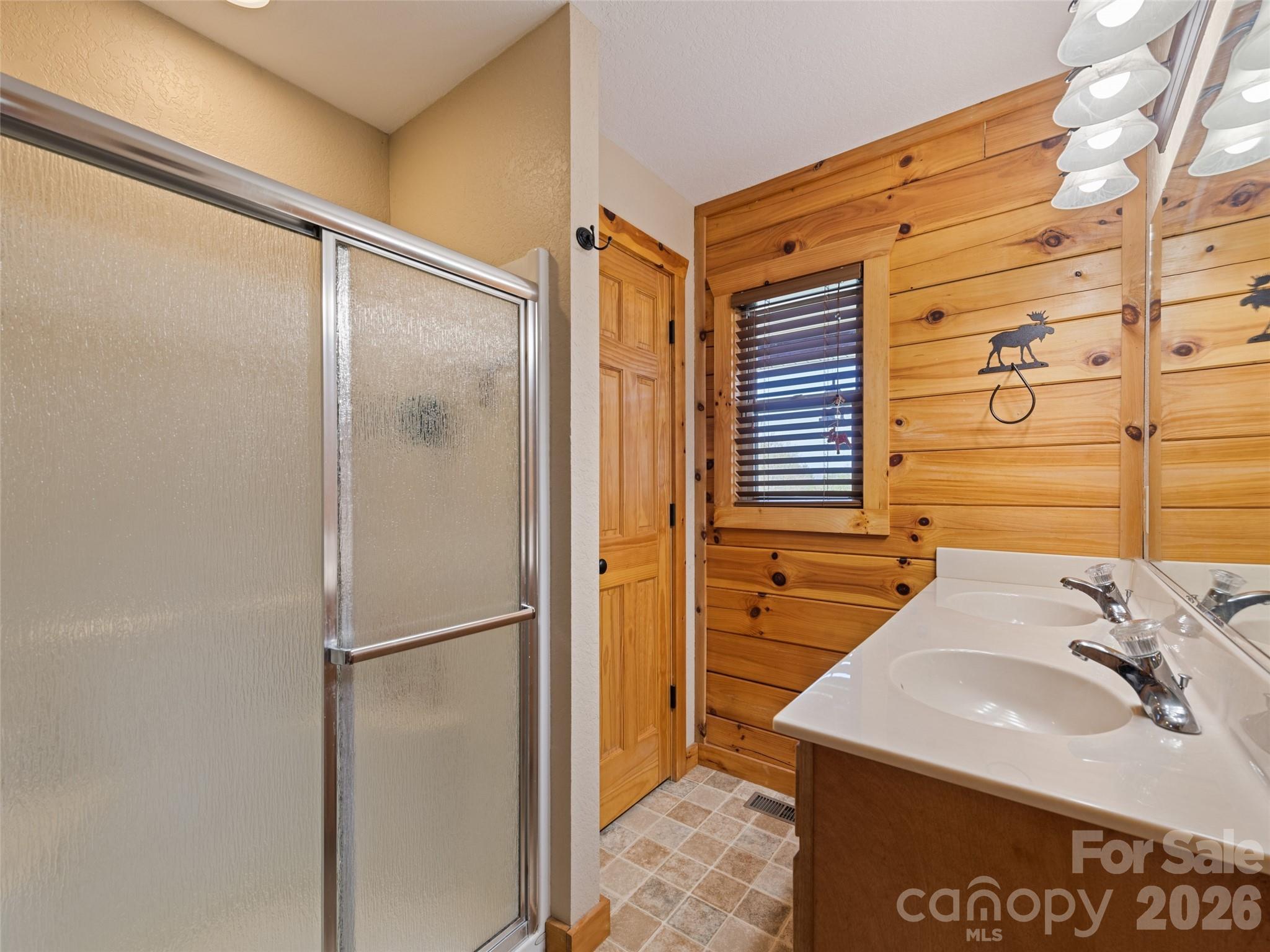 651 Point Of View Drive Waynesville NC 28785