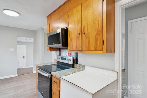 1126 Old Us 70 Highway W Black Mountain NC 28711