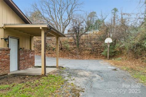 1126 Old Us 70 Highway W Black Mountain NC 28711