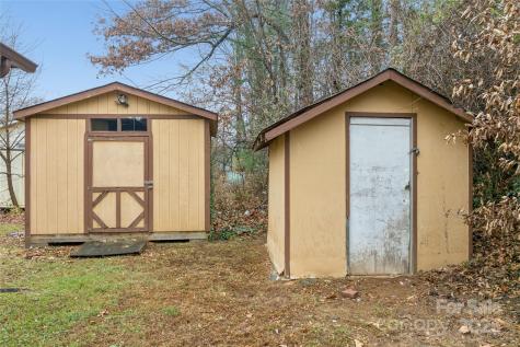 1126 Old Us 70 Highway W Black Mountain NC 28711