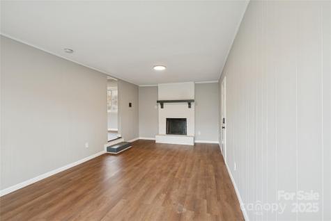 1126 Old Us 70 Highway W Black Mountain NC 28711