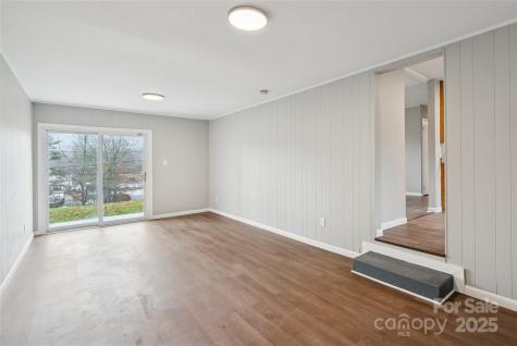 1126 Old Us 70 Highway W Black Mountain NC 28711